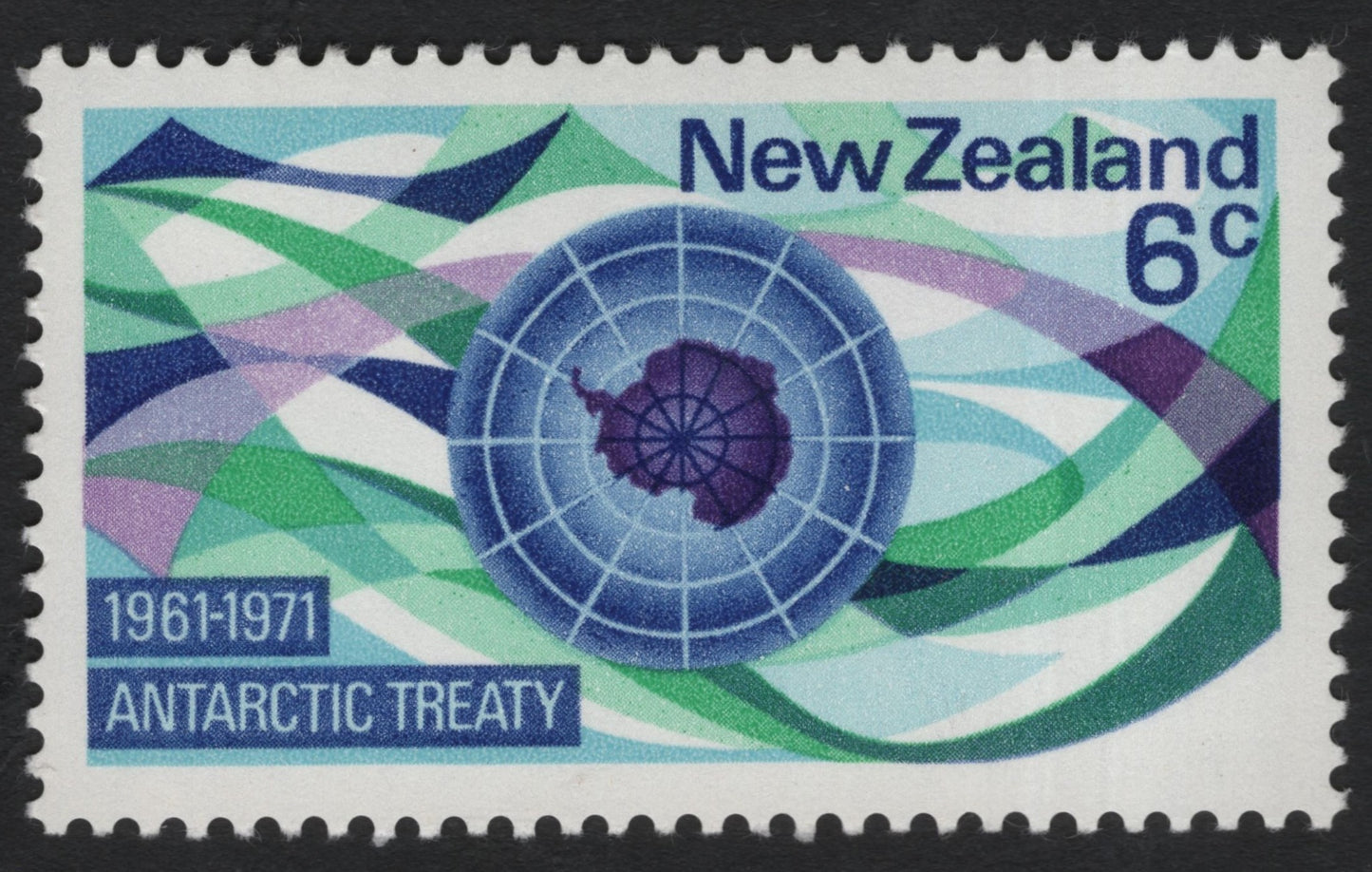 SCG8660 - New Zealand 6c “Antarctic Treaty 1961–1971” Commemorative Stamp