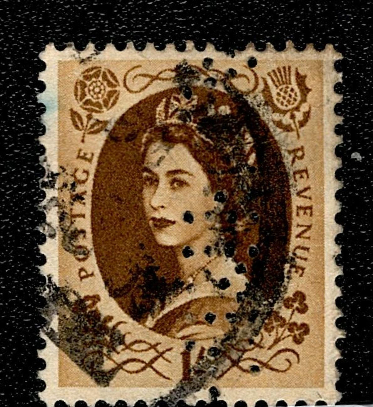 SCG145 Great Britain Queen Elizabeth II Perfin Stamp – Light Brown Postage & Revenue – Used