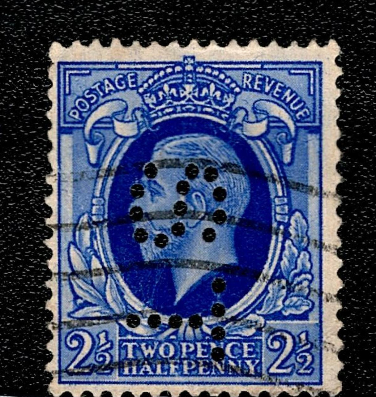SCG143 Great Britain 2½d King George VI Perfin Stamp – Blue Postage & Revenue – Used