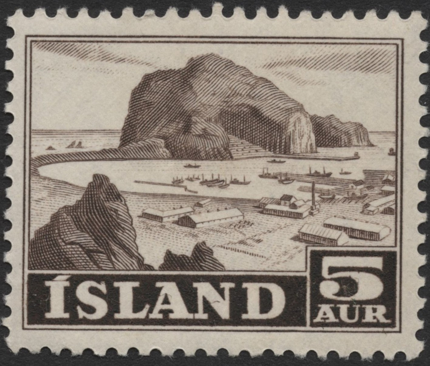 SCG2111 - 1948 Iceland 5 Aurar Heimaey Harbor Stamp