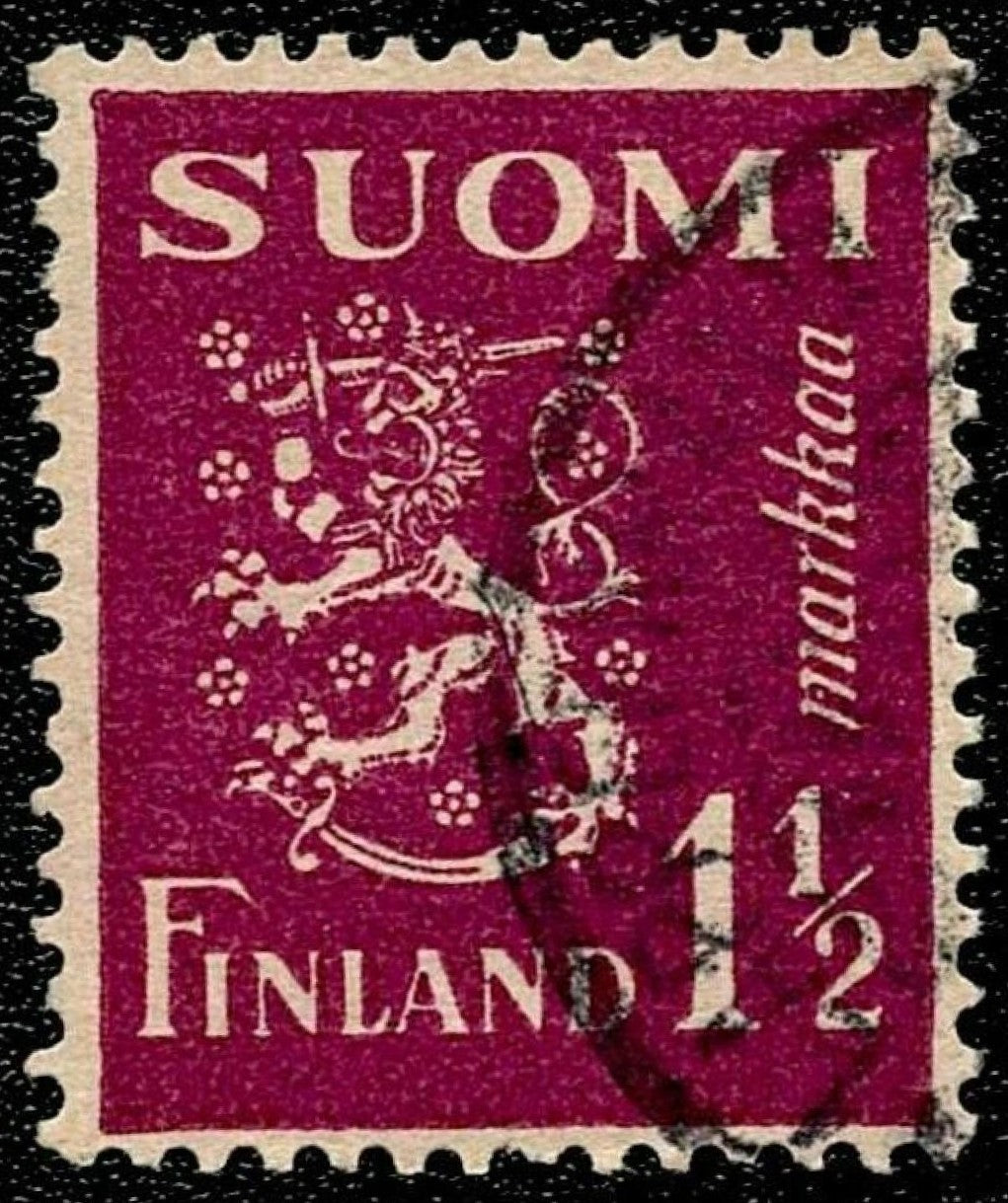 SCG1634 - Finland 1½ Markkaa Lion Coat of Arms Stamp (Used)
