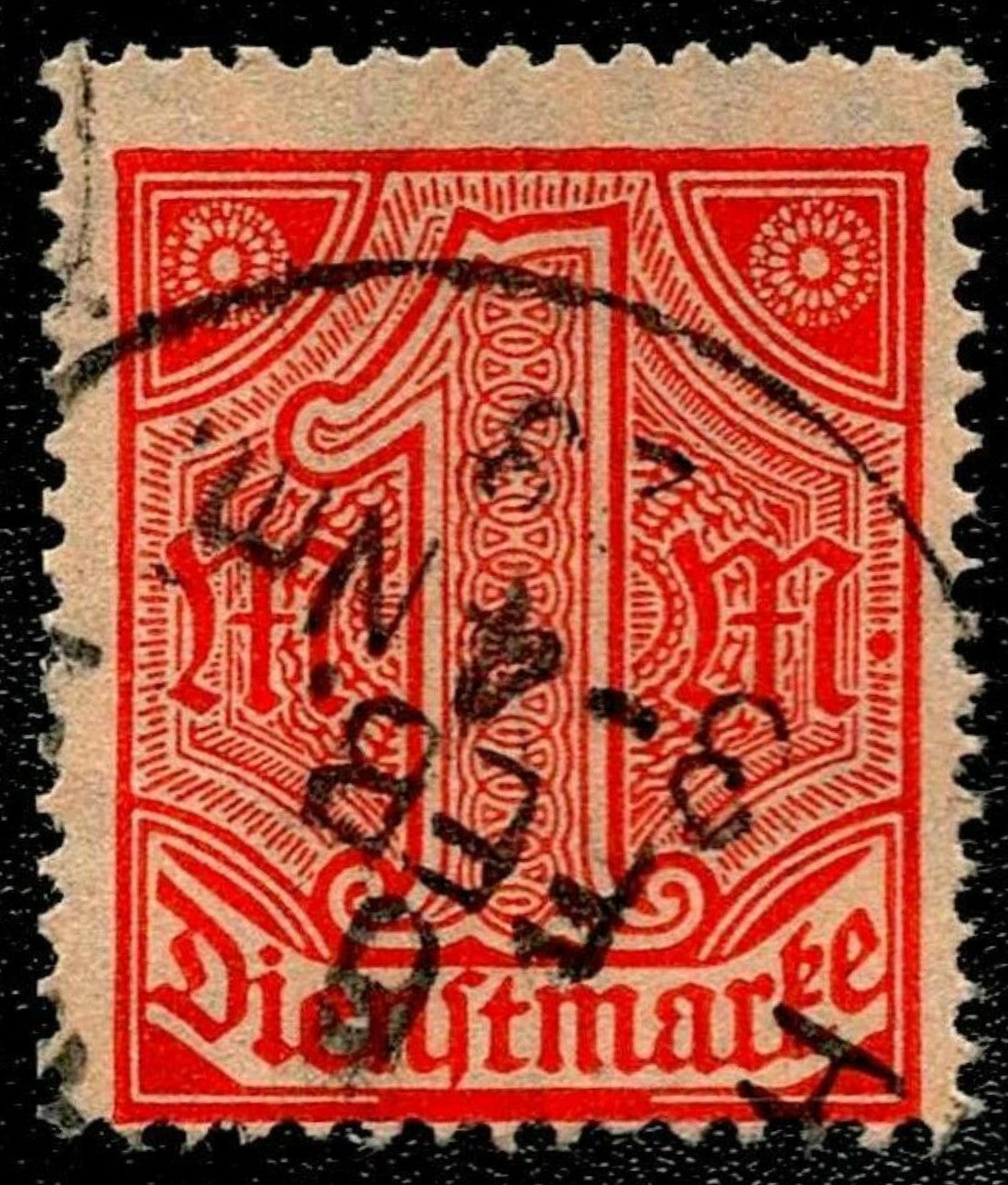 SCG1640 - Germany 1920s 1 Mark Dienstmarke Official Stamp (Used)