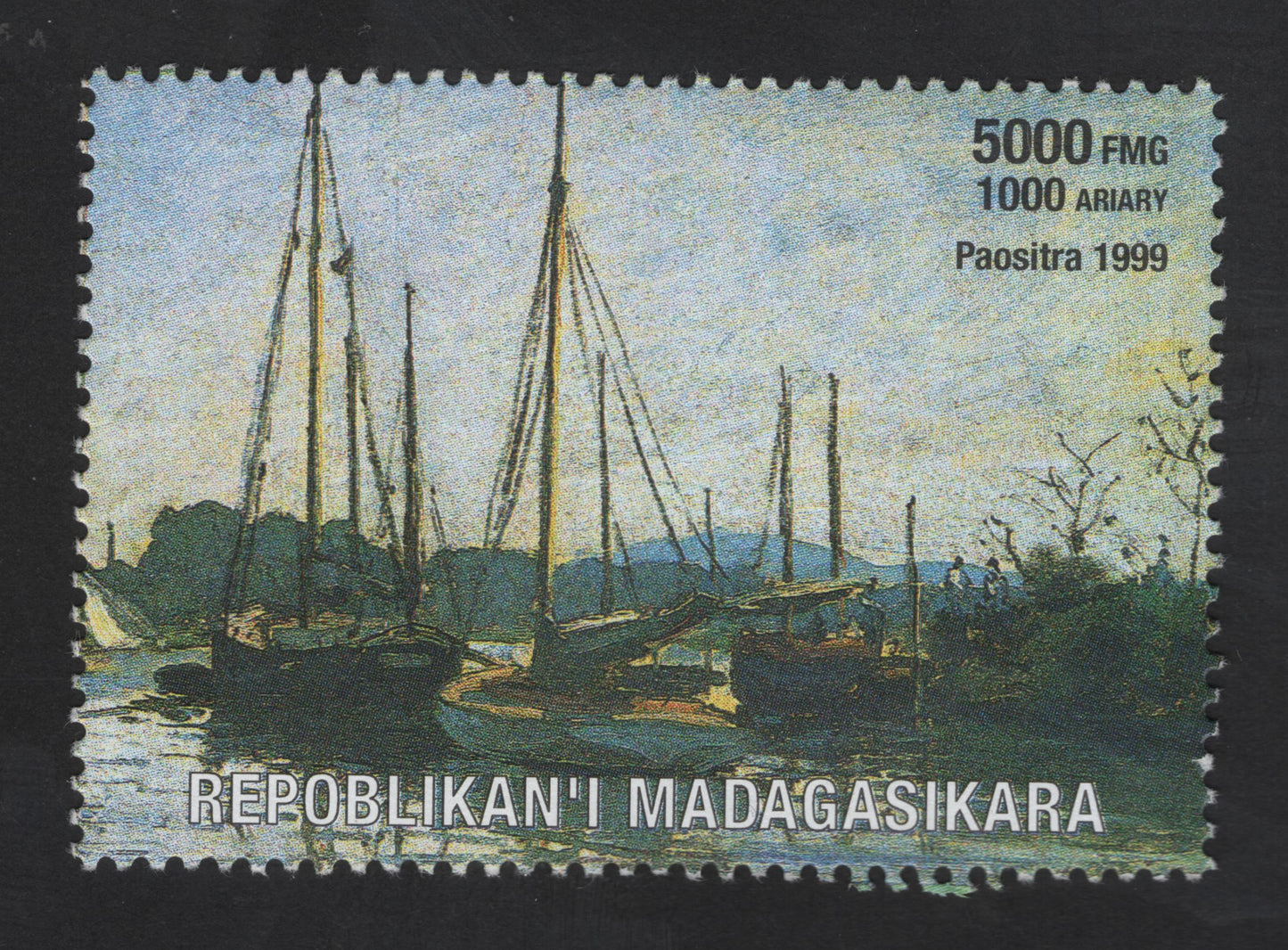 SCG13284 - Traditional Sailing Boats Harbor Scene – Madagascar 1999 Stamp