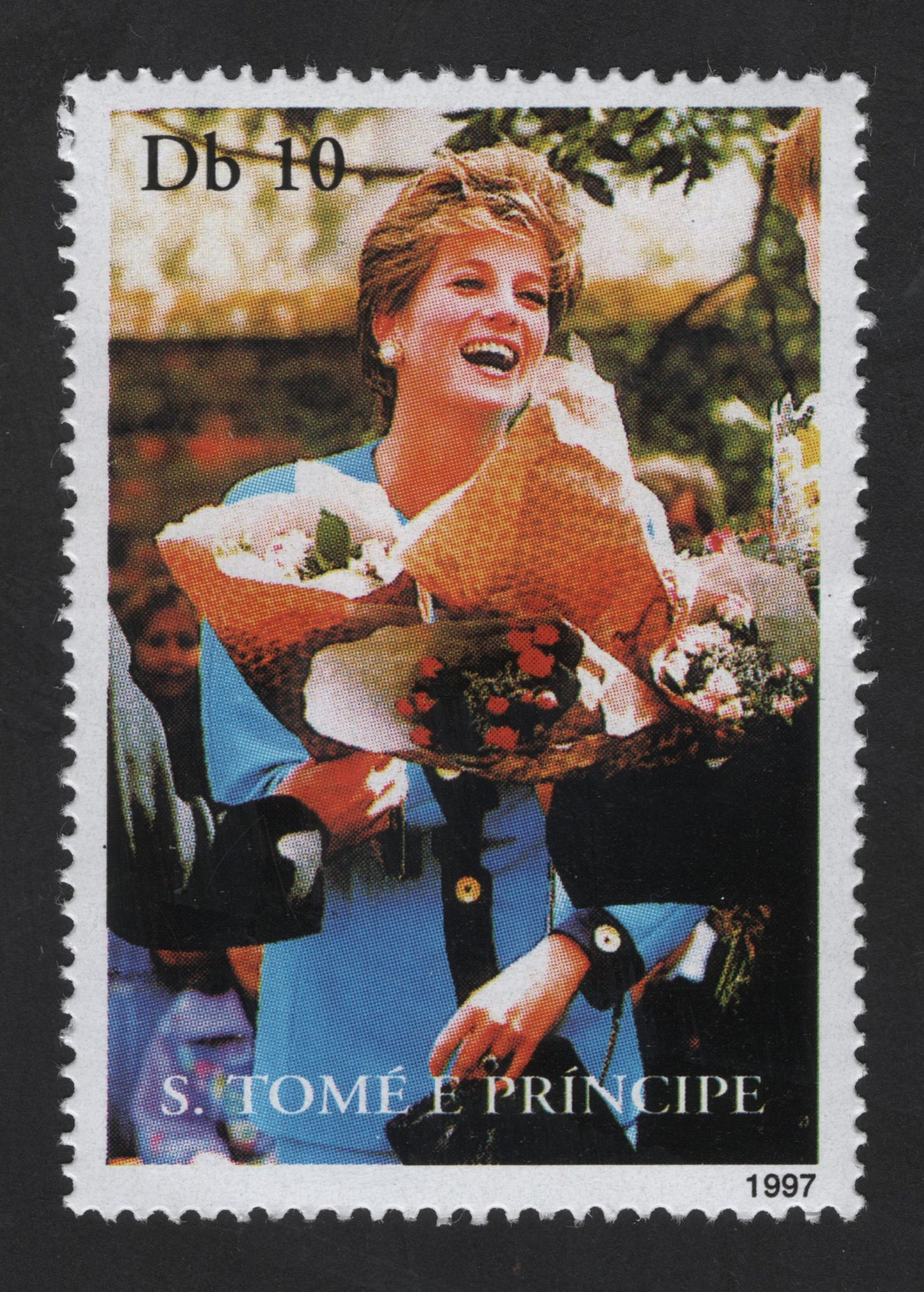 SCG13388 - Princess Diana Receiving Flowers – Memorial Issue