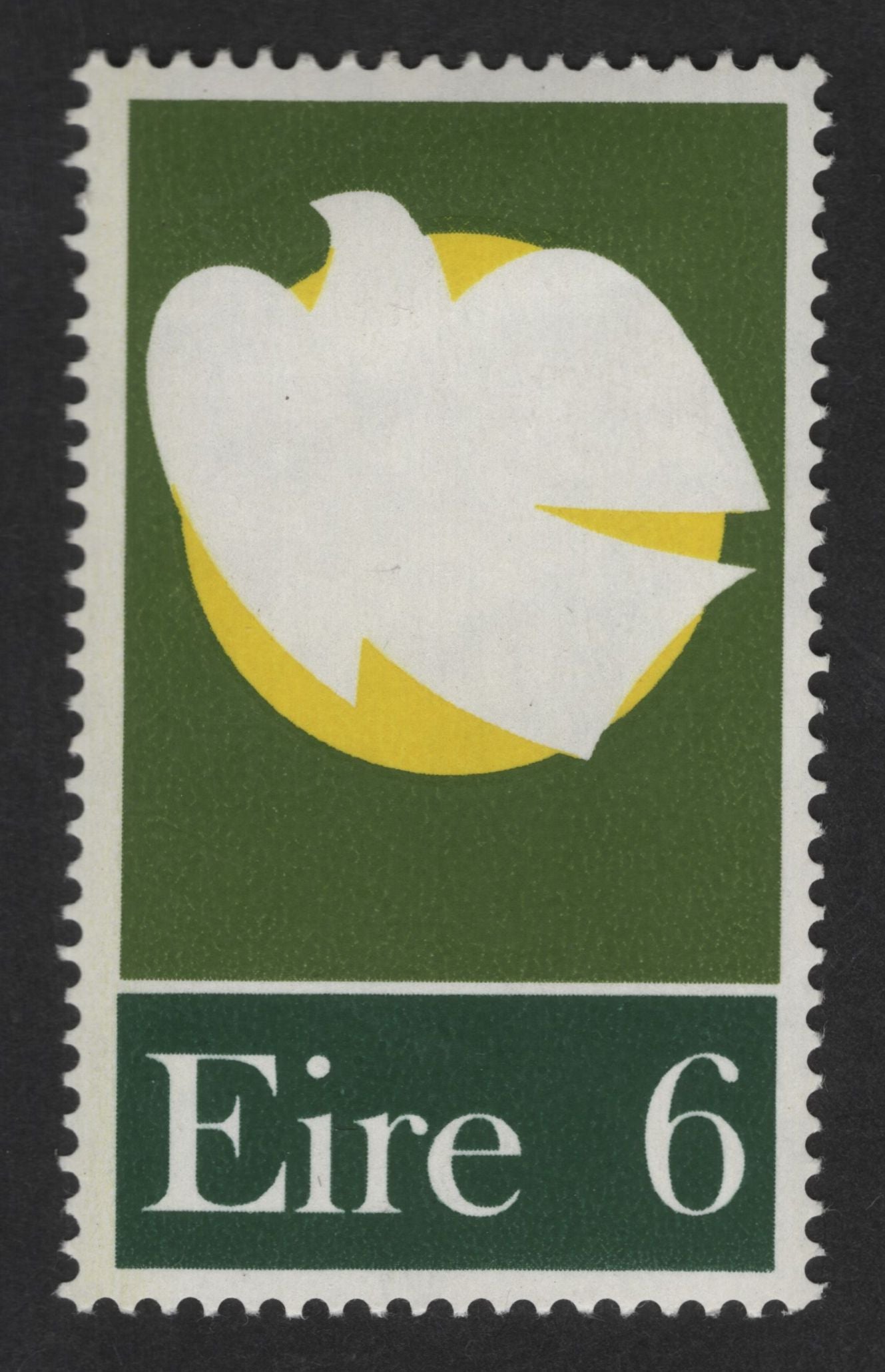 SCG12576 - Ireland 6p Dove Symbol Definitive Stamp – Peace Emblem Issue