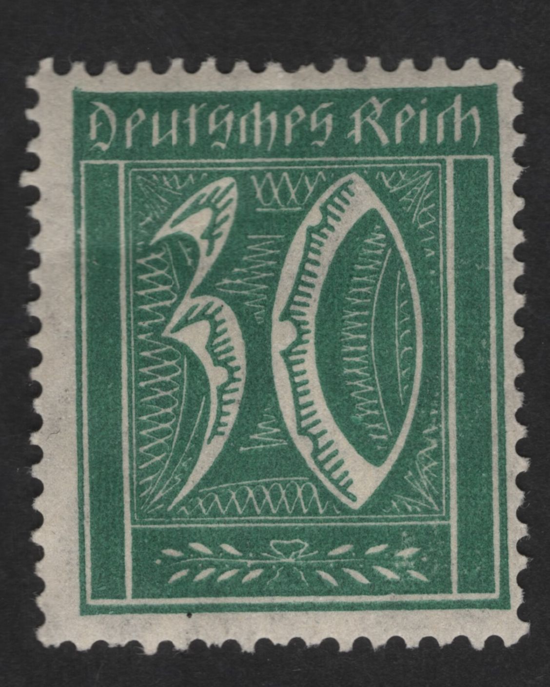 SCG12669 - Germany (Deutsches Reich) – 30 Pfennig Green Numeral Definitive Stamp