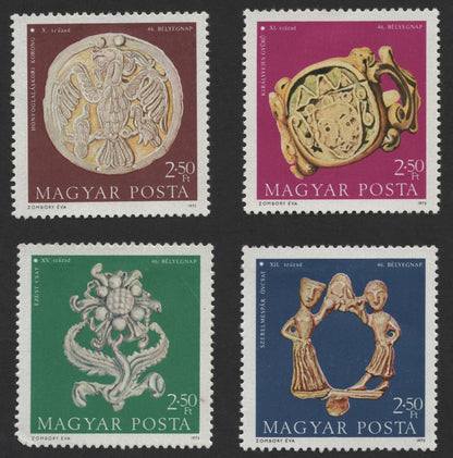 SCG335 - 1973 Hungary Medieval Artifacts Stamp Set – 46th Stamp Day