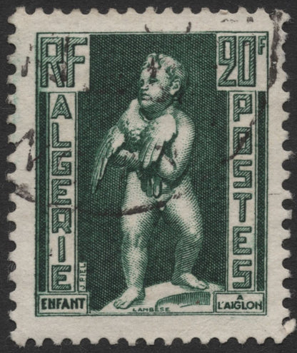 SCG727 - Algeria Child with Eagle Stamp Pair