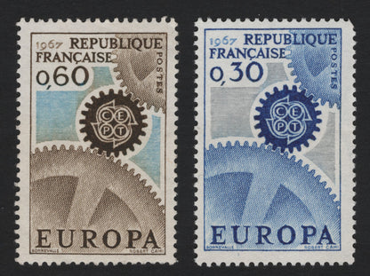 SCG5184 - France 1967 Europa CEPT “Gears” Set (0.30 Fr & 0.60 Fr)