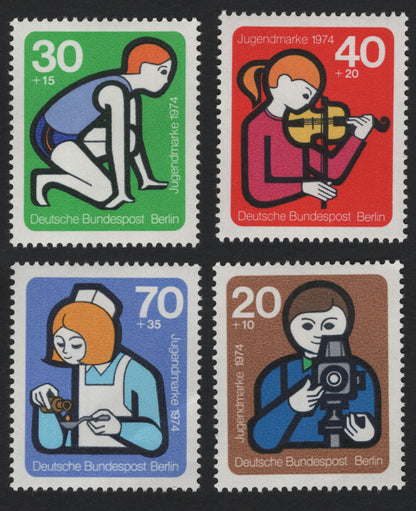 SCG5264 -Youth Welfare Semi-Postal Set (Berlin Issue)