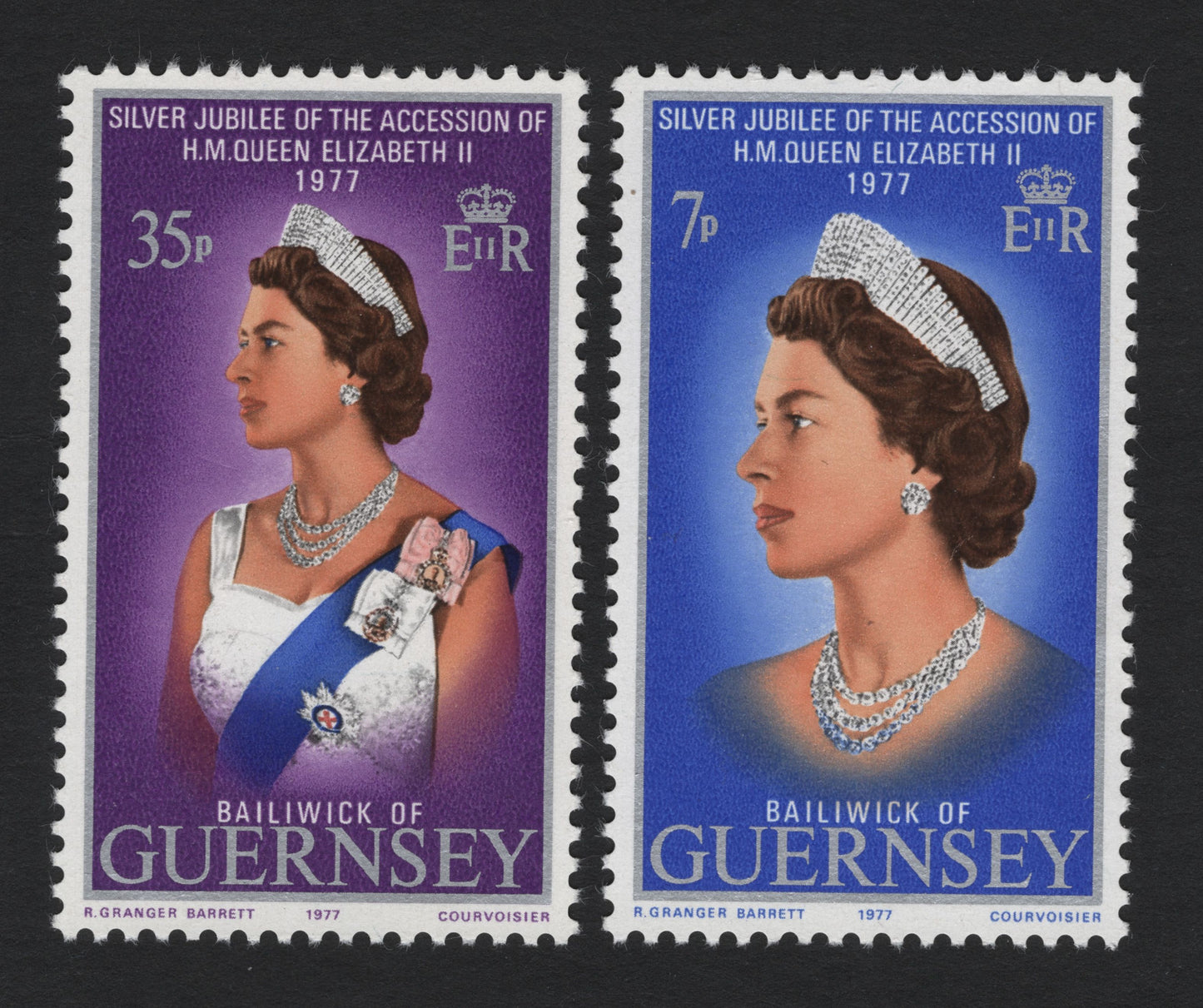 SCG5484 - Guernsey 1977 Silver Jubilee of Queen Elizabeth II – Set of 2