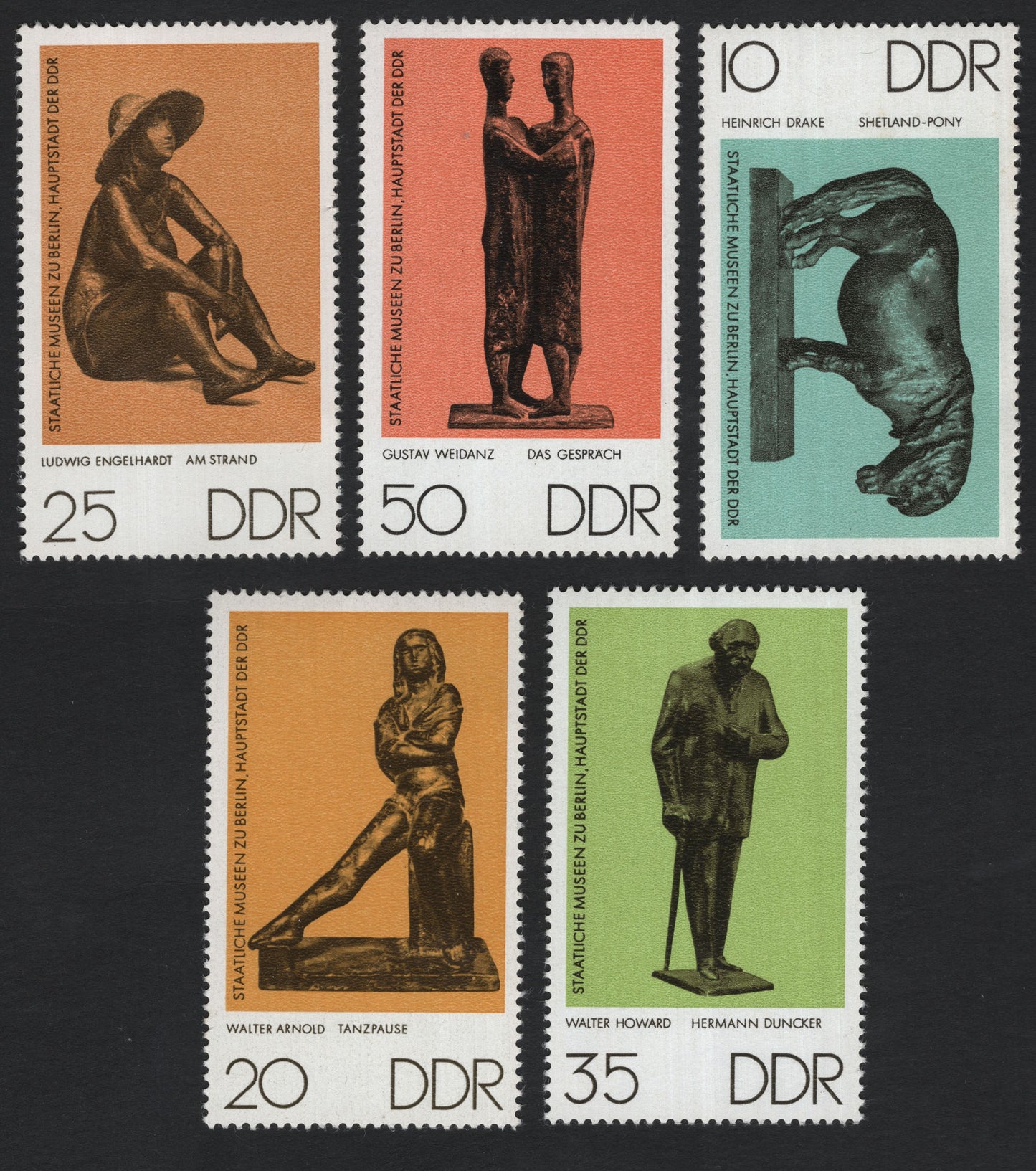 SCG8162 - DDR 1971 – Sculpture Exhibition at the State Museums of Berlin