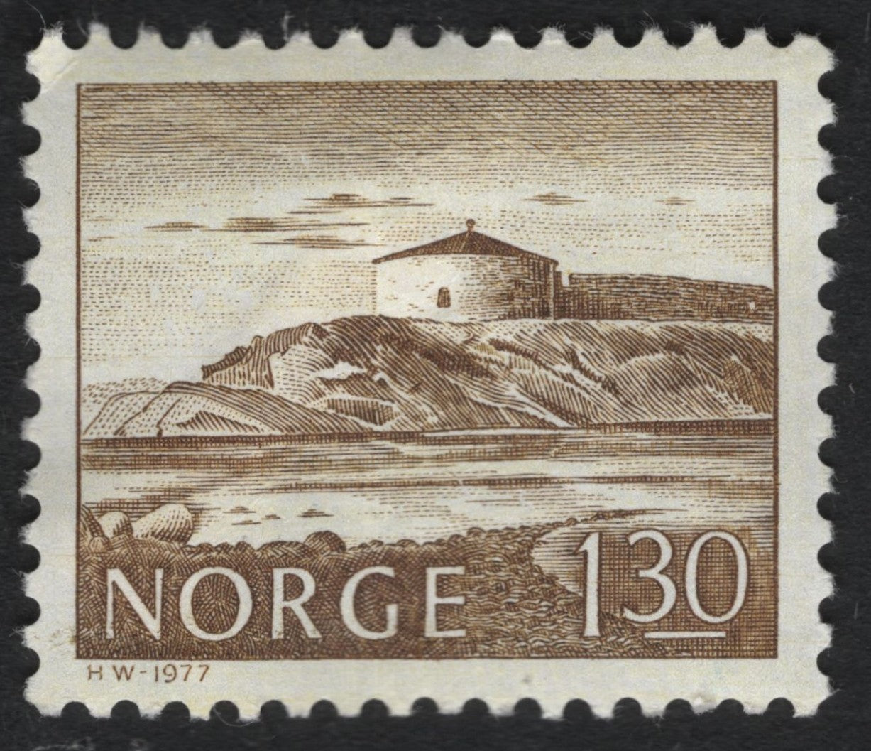 SCG10583 - Norway 1977 “Fjell Fortress Landscape” 1.30 Kr Definitive