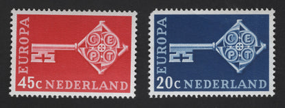 SCG12175 - Netherlands CEPT Europa “Key Symbol” Definitive Pair