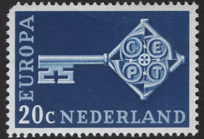 SCG12175 - Netherlands CEPT Europa “Key Symbol” Definitive Pair