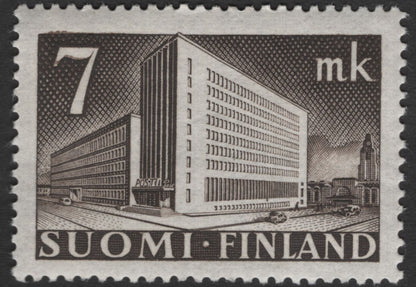 SCG12101 - Finland Post Office Building Definitive Pair (7 mk & 9 mk)
