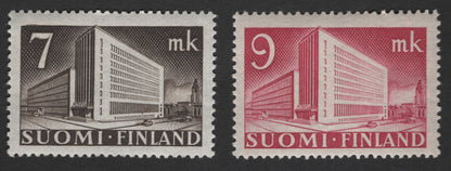 SCG12101 - Finland Post Office Building Definitive Pair (7 mk & 9 mk)